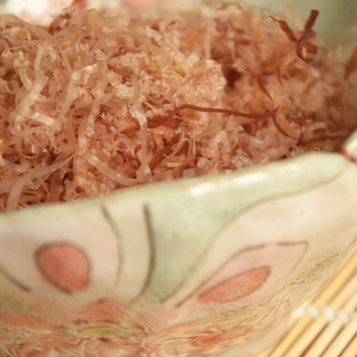 100g OEM Japanese Bonito Katsuobushi Fish Flakes Aditif Makanan Gratis