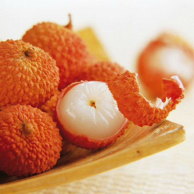 Lychee Kalengan Buah Sayuran Lengkeng Utuh / Pecah Dalam Sirup Ringan